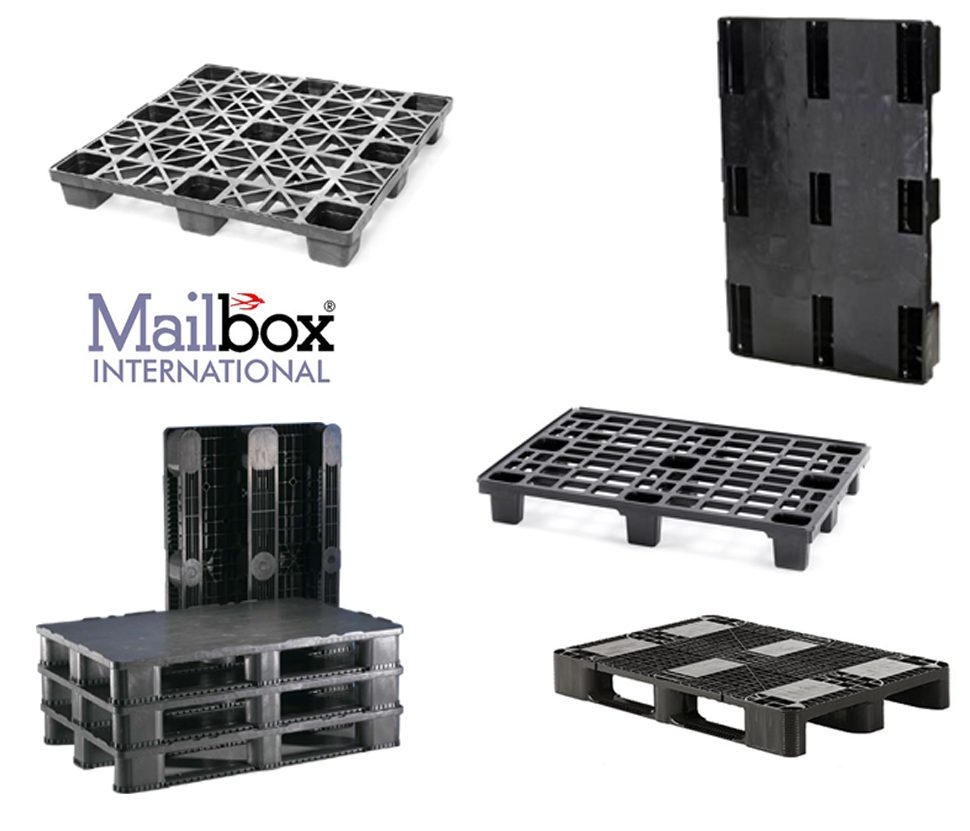 Kunststoffpaletten Schwarze Kunststoffpaletten in verschiedenen Ansichten, mit Logo von Mailbox International.